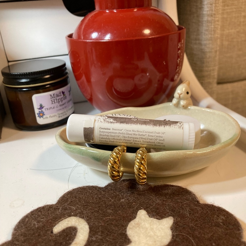 Mejuri croissant hoops - Picture 3 of 5